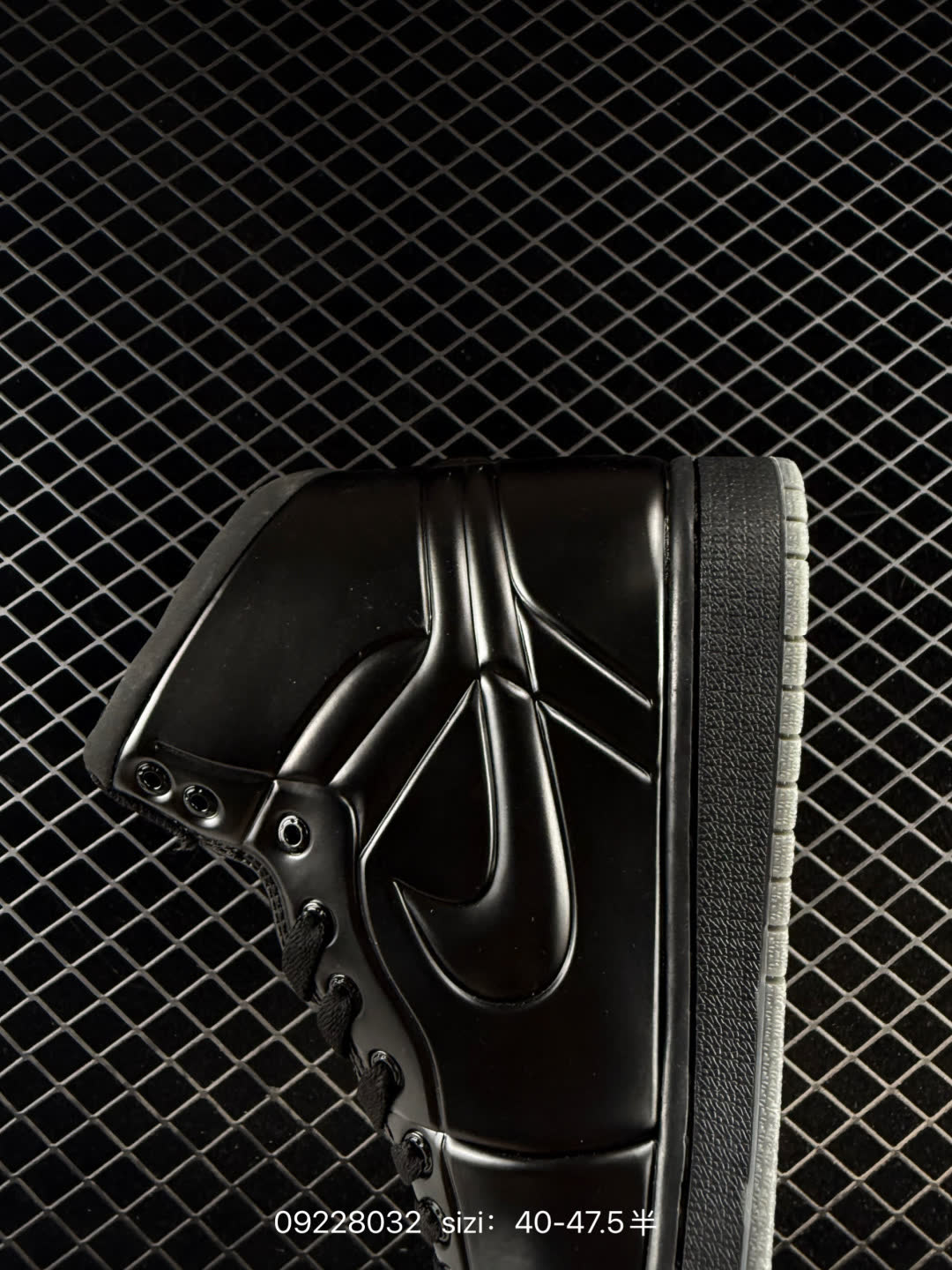 Nike Air Jordan 1 Retro Mid AJ1-414823-002